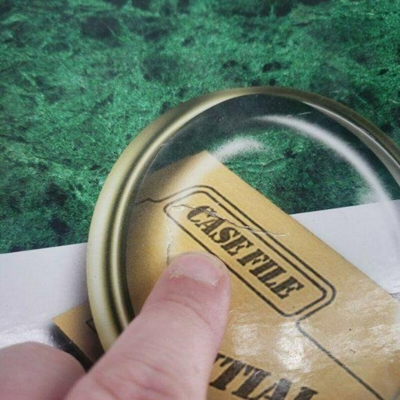 Hasbro Clue The Classic Edition board game - Picture 8 of 16